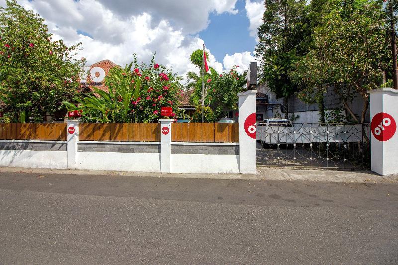 Oyo 287 Rumah Eyang Near Rsud Kota Yogyakarta Ξενοδοχείο Εξωτερικό φωτογραφία